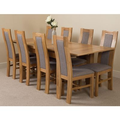 Richmond Medium Oak Extendable Dining Table with 8 Stanford Oak Dining Chairs